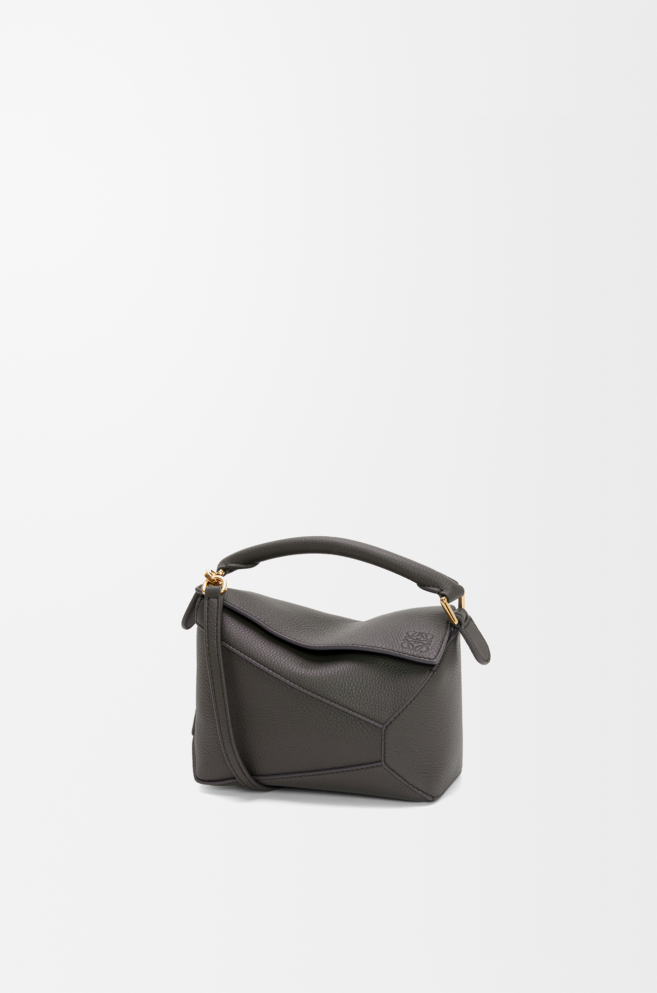 LOEWE Bolso Puzzle mini en piel de ternera Gris Oscuro
