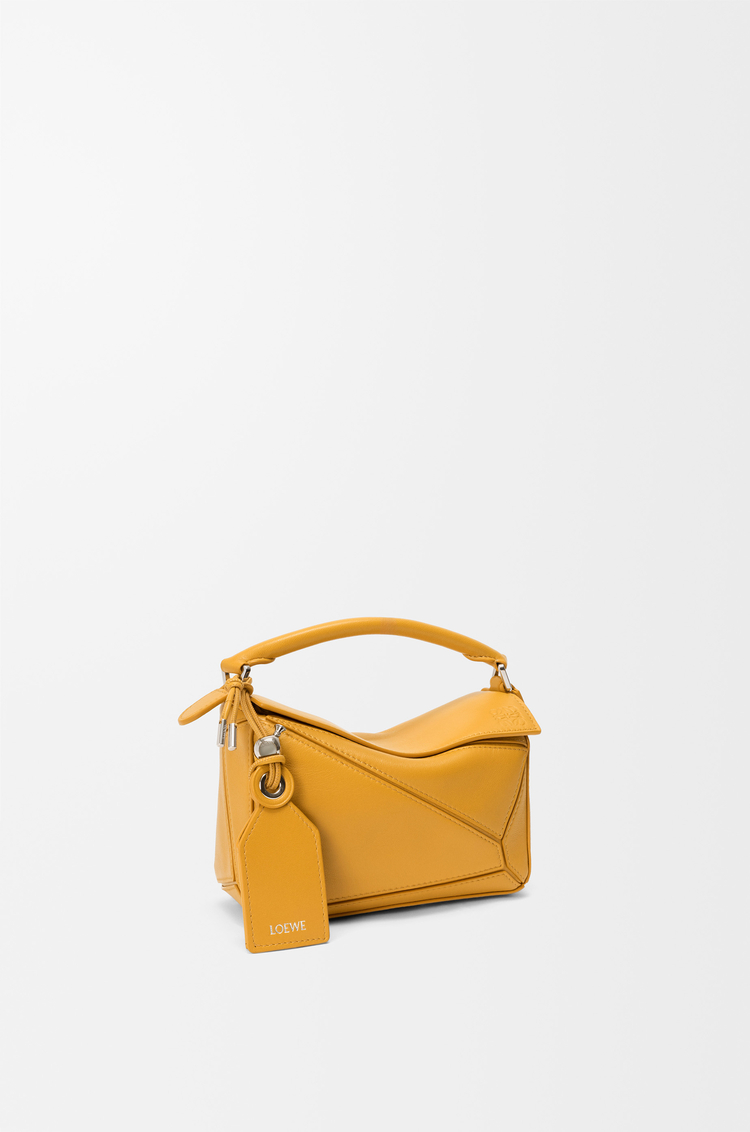 LOEWE フェザーライト パズルバッグ ミニ（ナパラム） マスタード