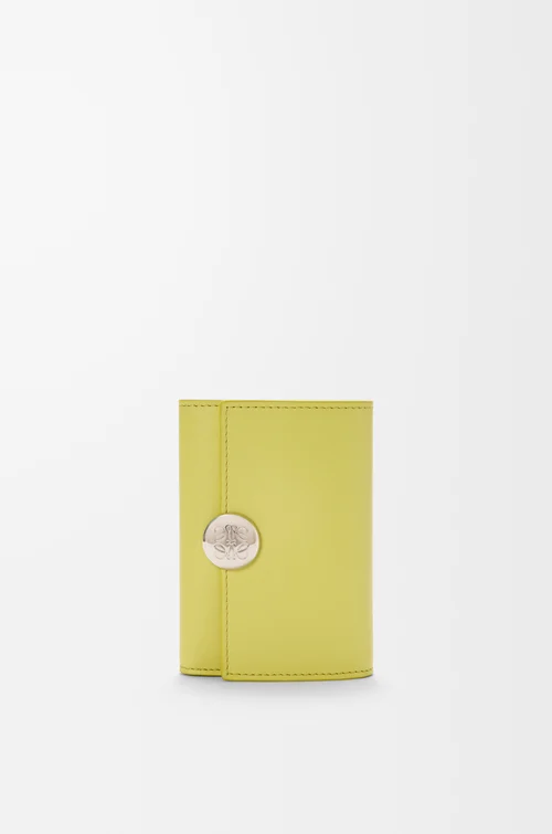 LOEWE Pebble small vertical wallet in shiny nappa calfskin Light Citrine
