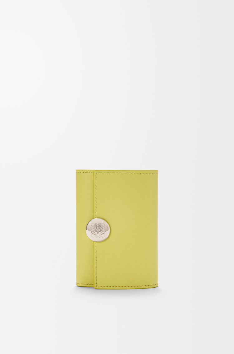 LOEWE Pebble small vertical wallet in shiny nappa calfskin Light Citrine