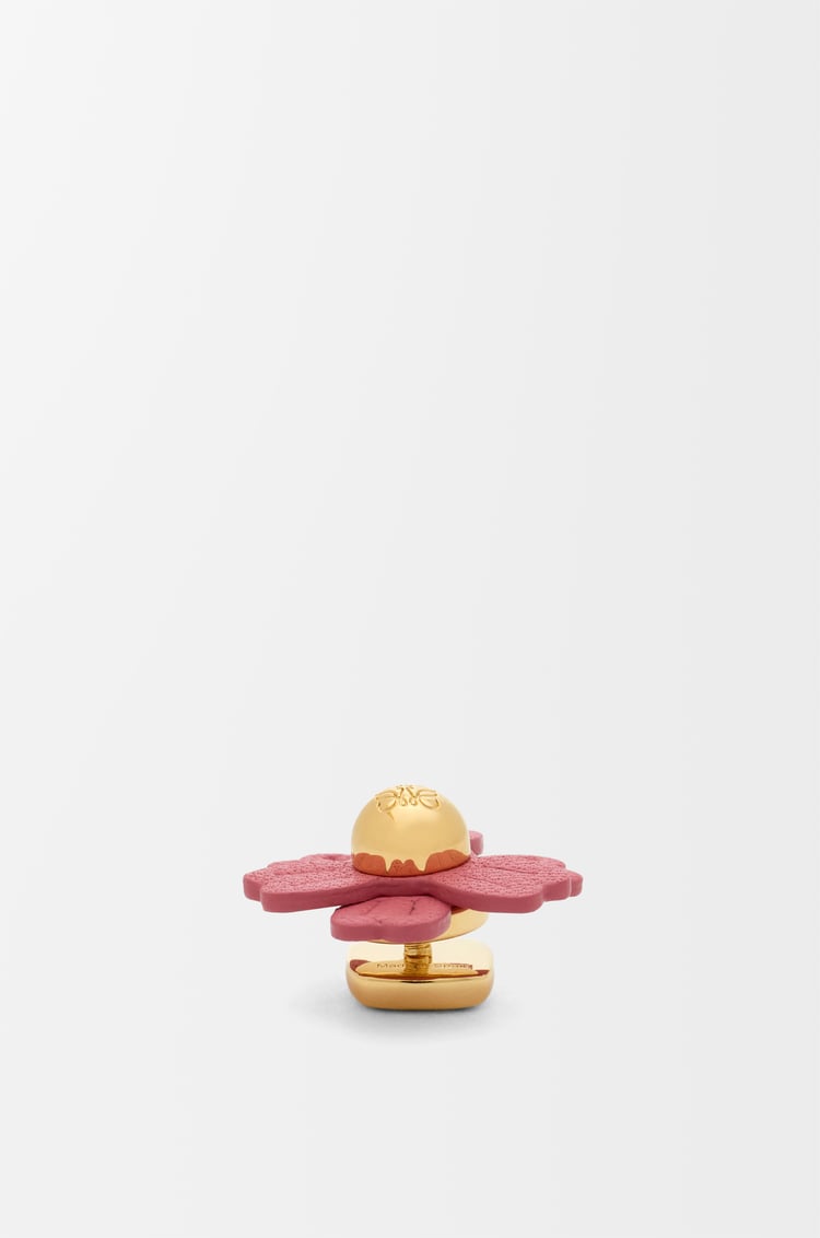 LOEWE Pin Flower en piel de ternera Rosa