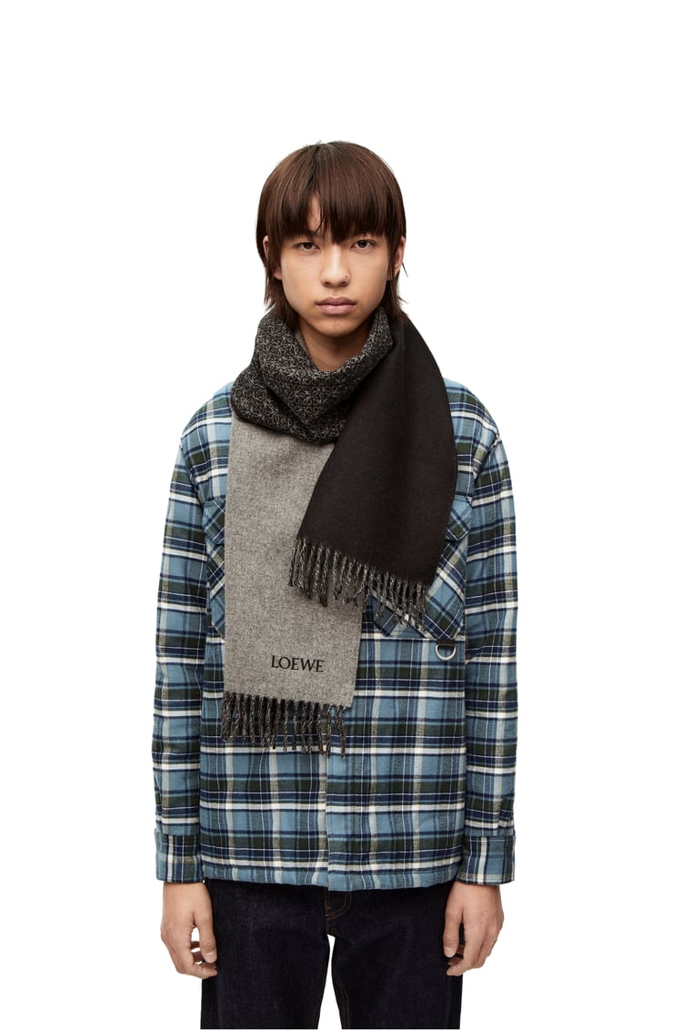 LOEWE Scarf in wool and cashmere Black/Grey