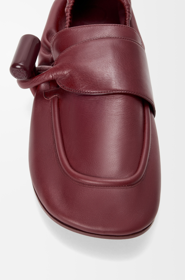 LOEWE Mocassins Toggle en cuir de veau lisse brillant Rouge Brûlé