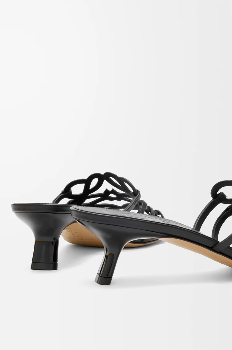 LOEWE Petal Anagram slide in soft calfskin Black