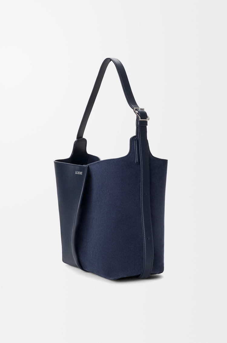 LOEWE Bolso Bilbao bucket mediano de ante y piel de ternera suave Azul Marino