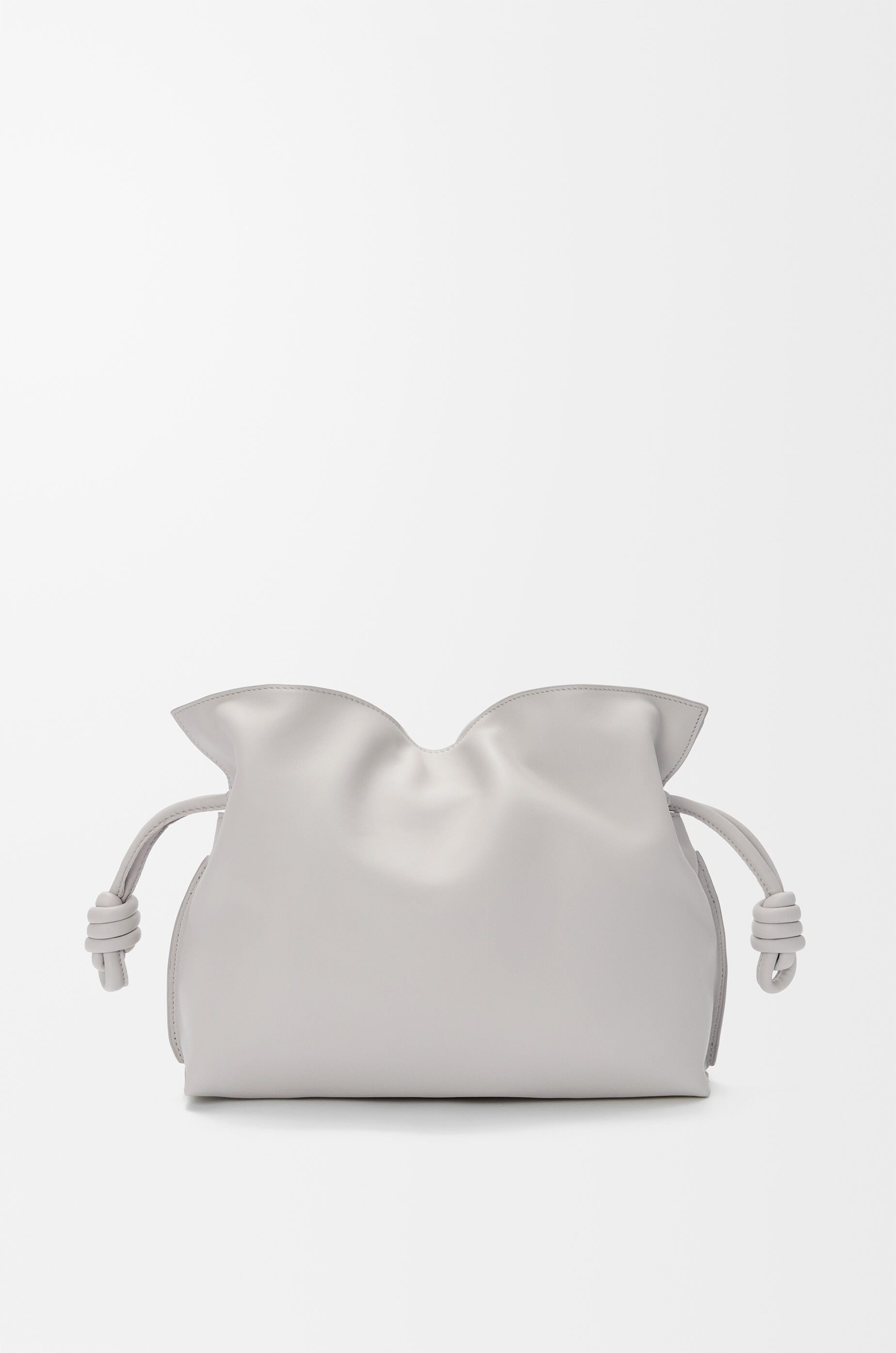 LOEWEフラメンコクラッチ チェーンショルダー アイボリー LOEWEフラメンコクラッチ チェーンショルダー アイボリー - メルカリ