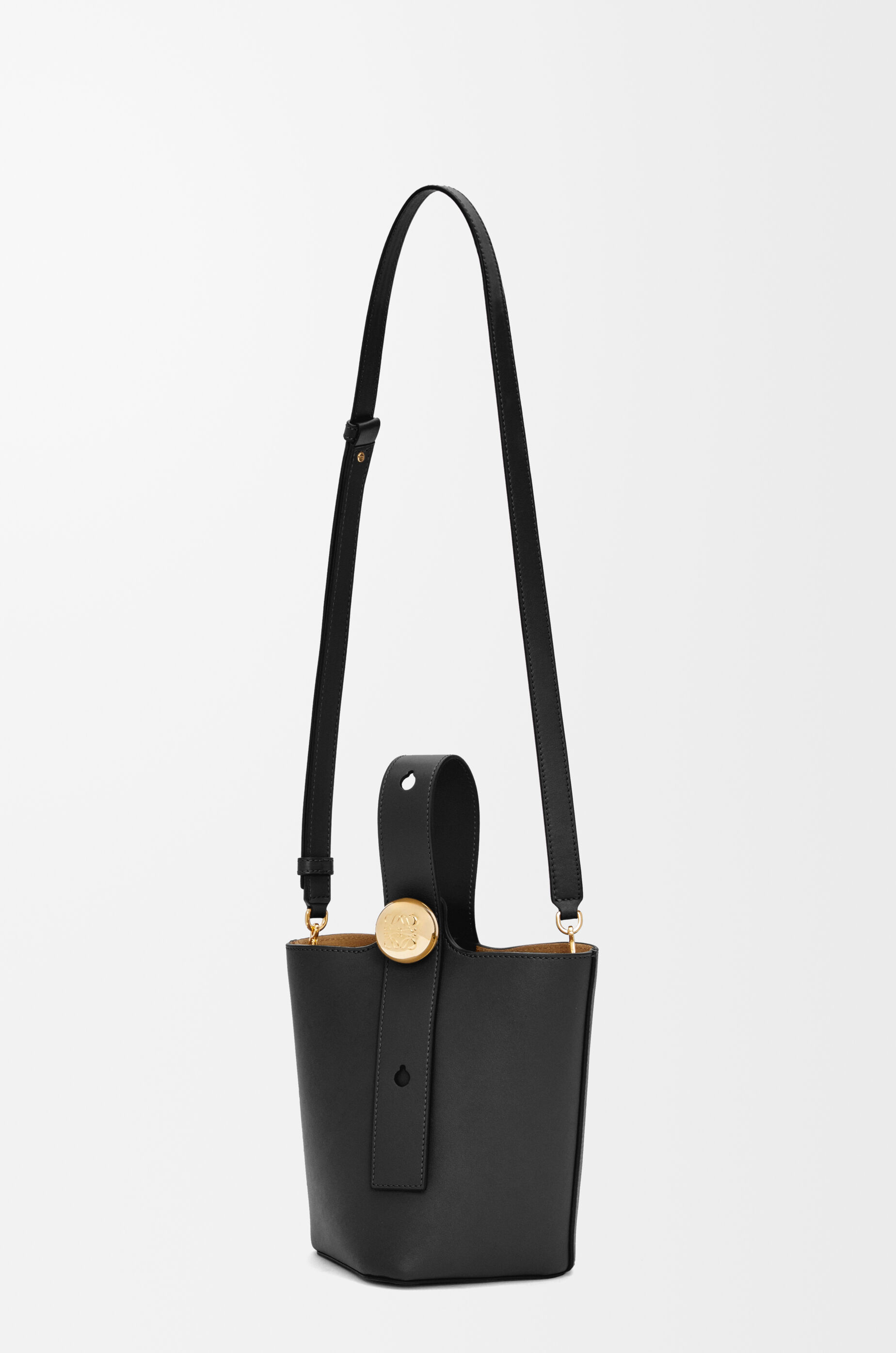 LOEWE 黒 ペブル バケットバッグ ミニ 楽天市場】ロエベ ハンドバッグ レディース ペブル バケット