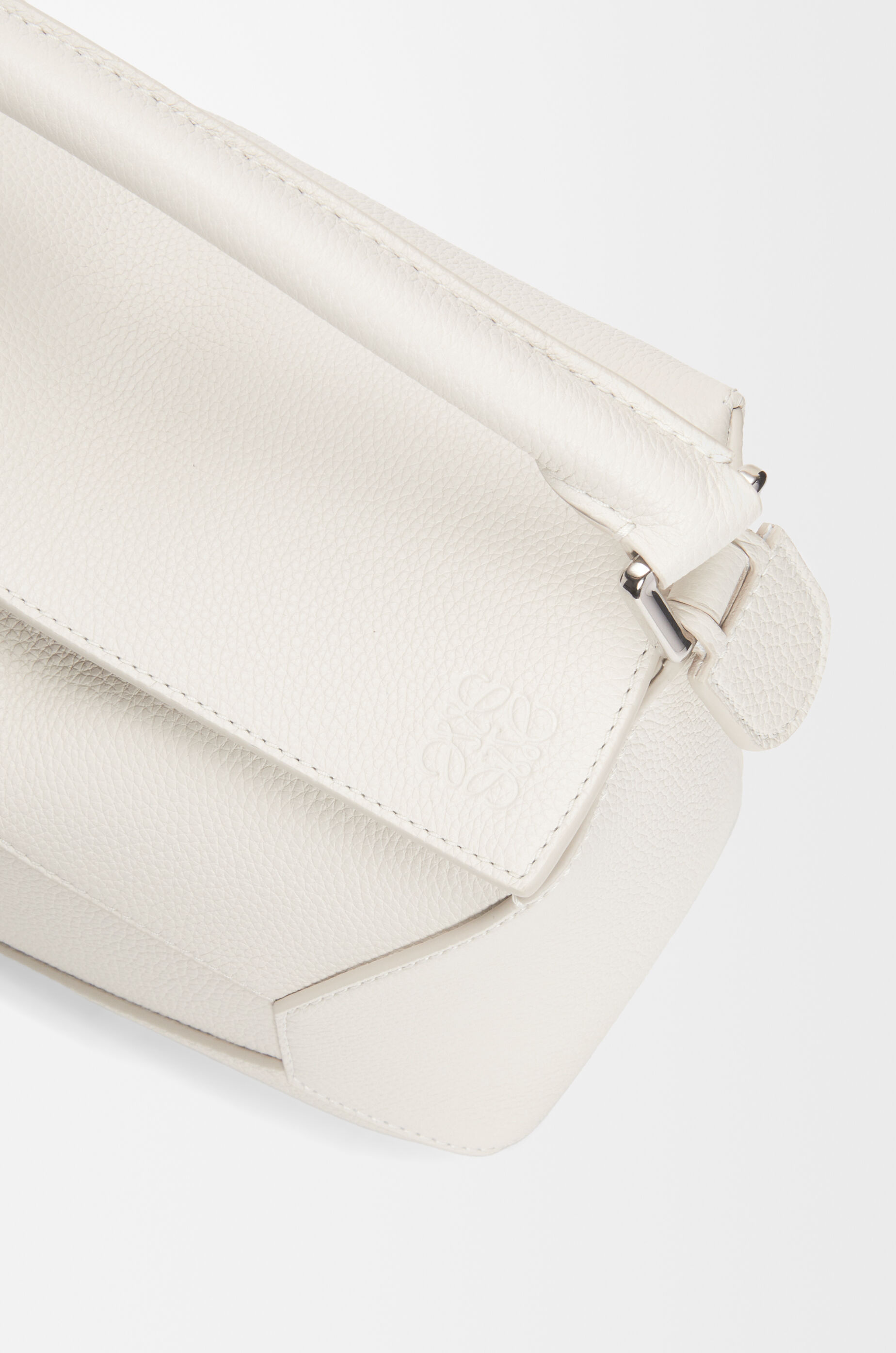Small Puzzle Edge bag in soft grained calfskin White - LOEWE