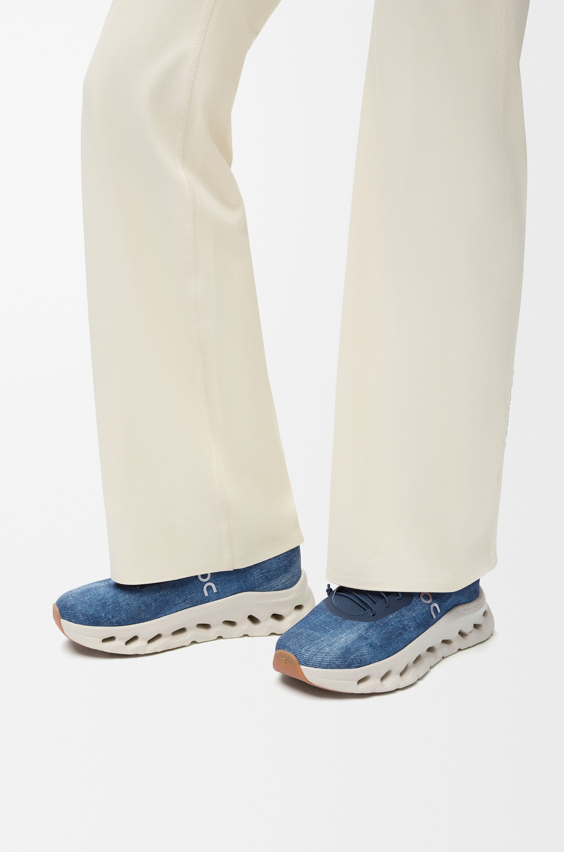 クラウドティルト スニーカー ブルー - LOEWE