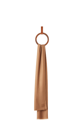 LOEWE Scarf in cashmere Camel plp_rd