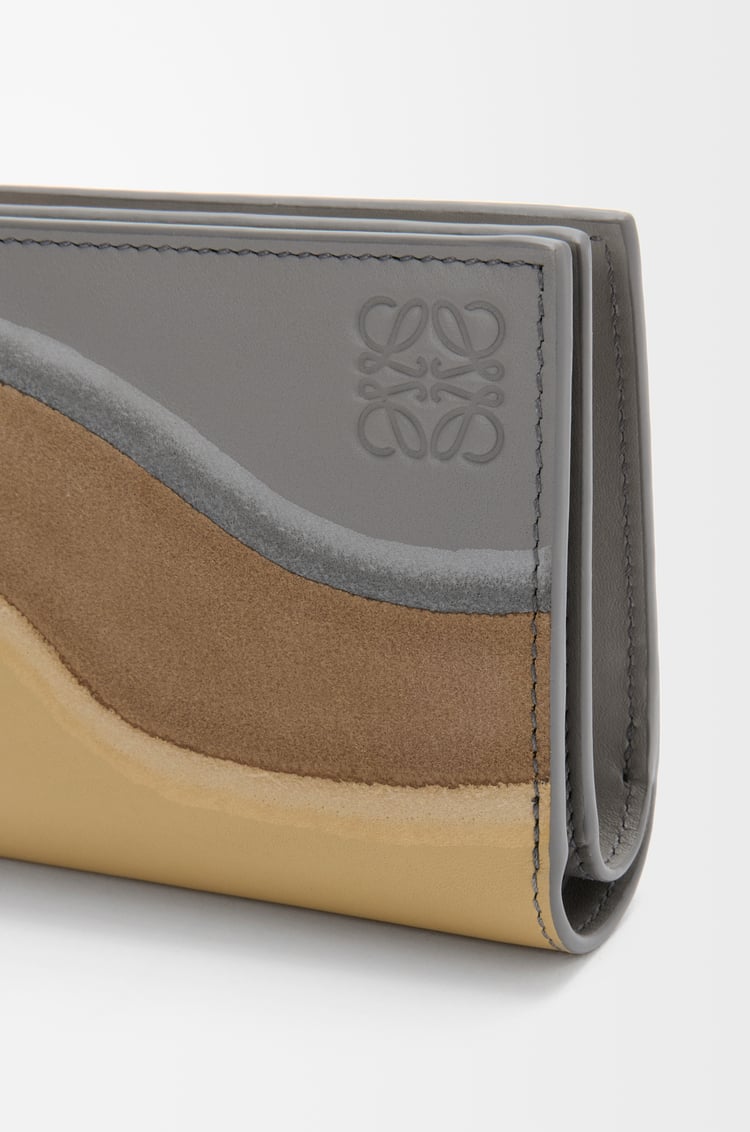 LOEWE コンパクト ウォレット（ナパカーフ） スパークリンググレー/バター