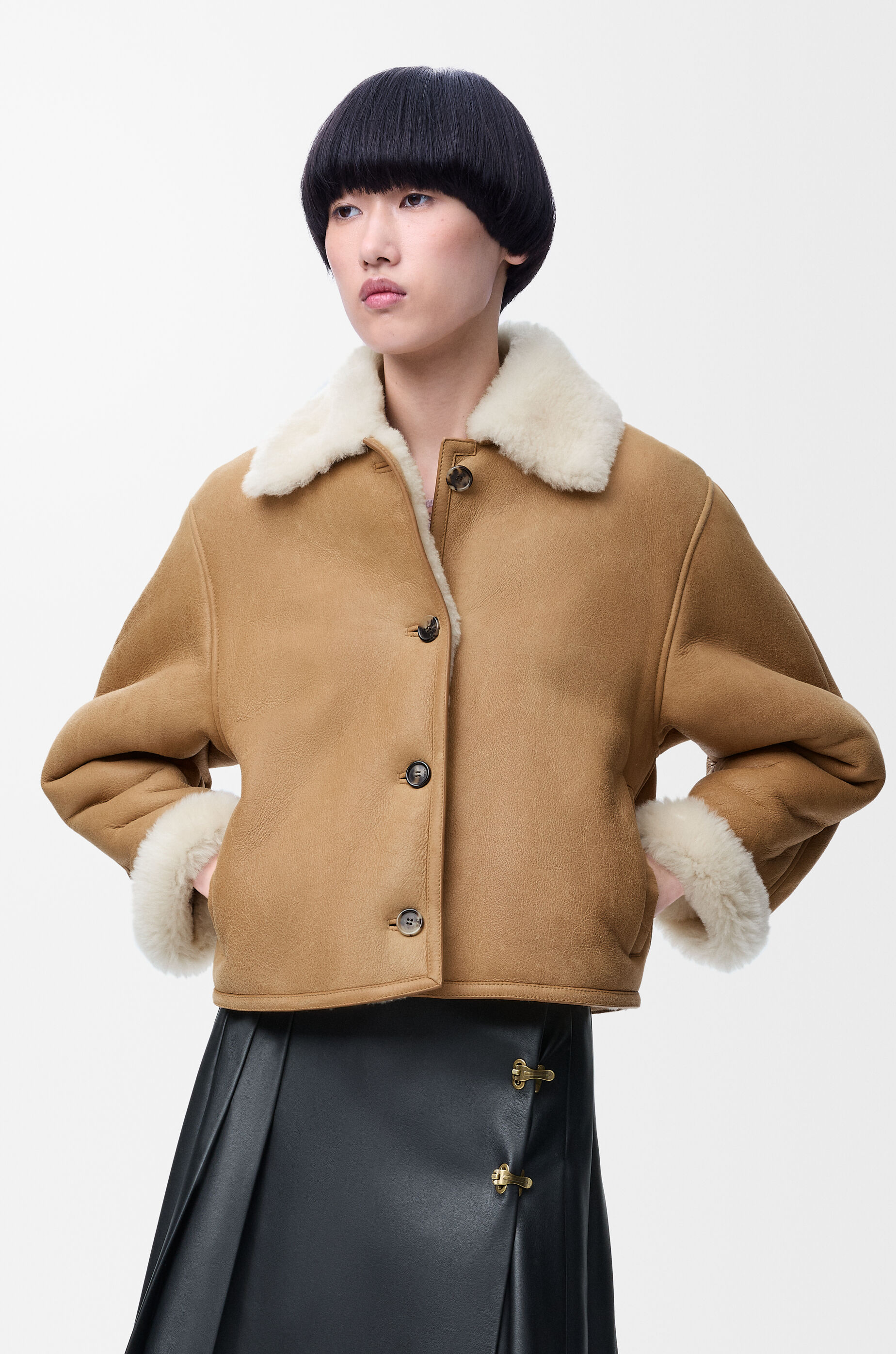 レザージャケット・コート LOEWE FW25 Beige shearling jacket (S359Y2SL36 CAMEL) S359Y2SL36_3150_1F.jpg