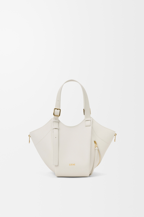 LOEWE ハンモック フリップ バッグ（クラシックカーフ） ソフトホワイト