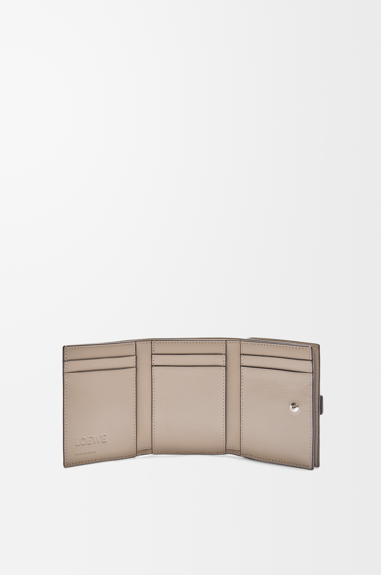 トライフォールド ウォレット（ソフトグレインカーフ） ブルー - LOEWE