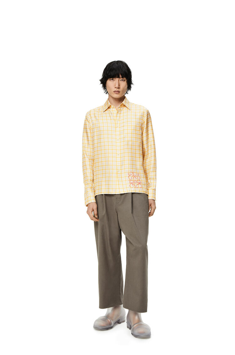 LOEWE Camisa a cuadros en seda y algodón con sello de anagrama Amarillo/Lila