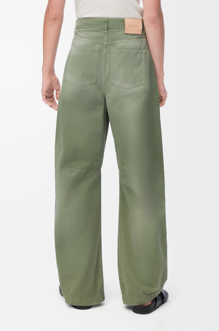 LOEWE Pantalón barrel en algodón Salvia