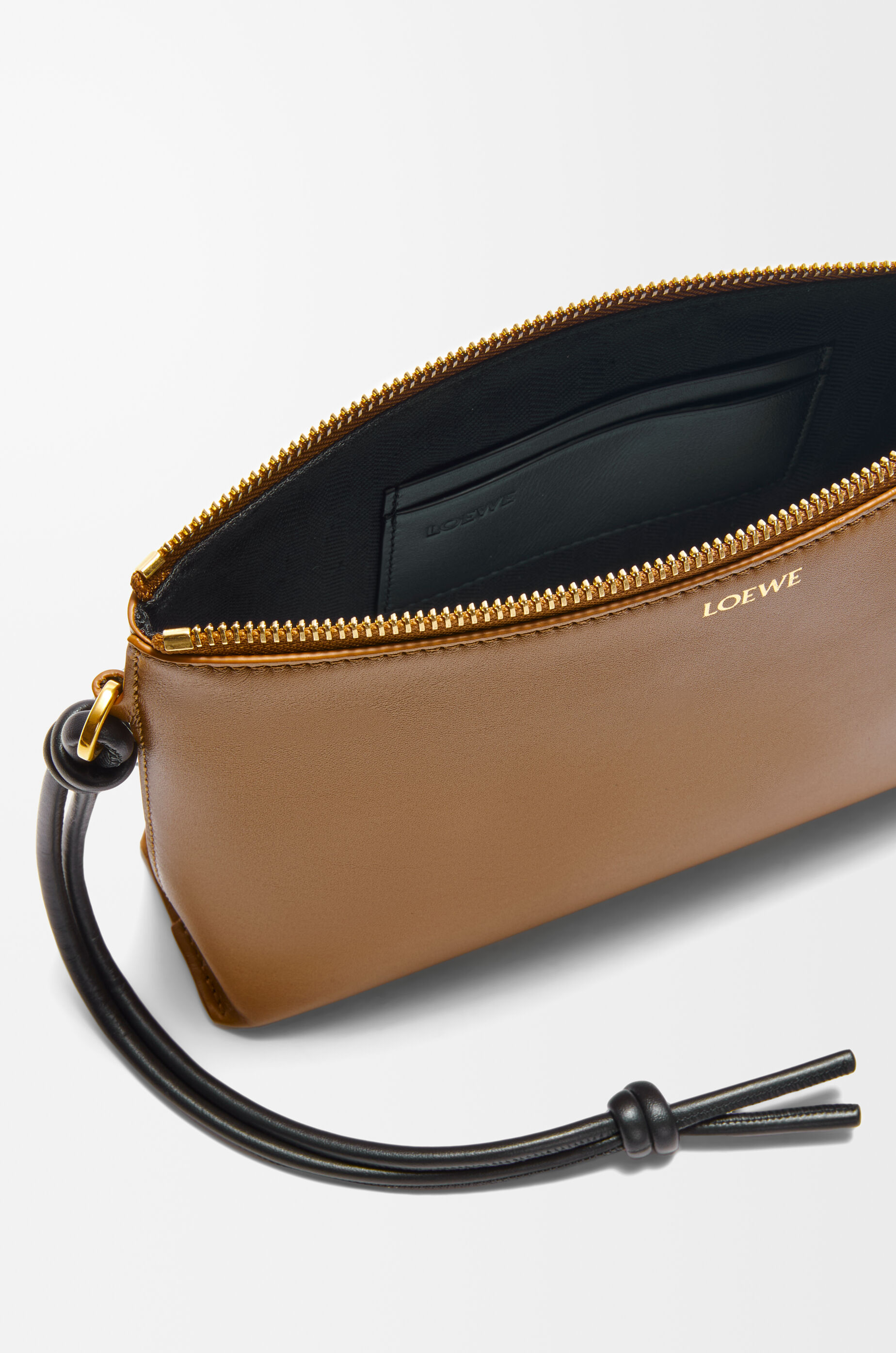 LOEWE ロエベ ブローチ アナグラム ゴールド金具 箱 袋 : 質屋