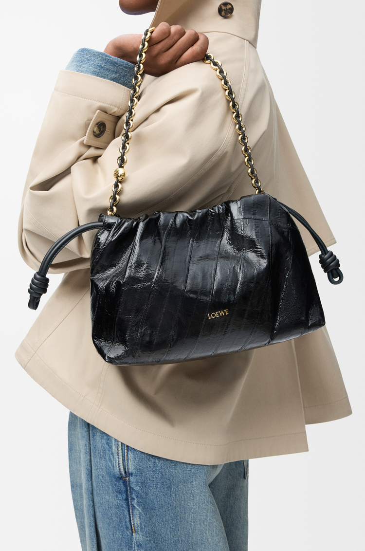 LOEWE Bolso Flamenco purse mediano en piel de anguila Negro