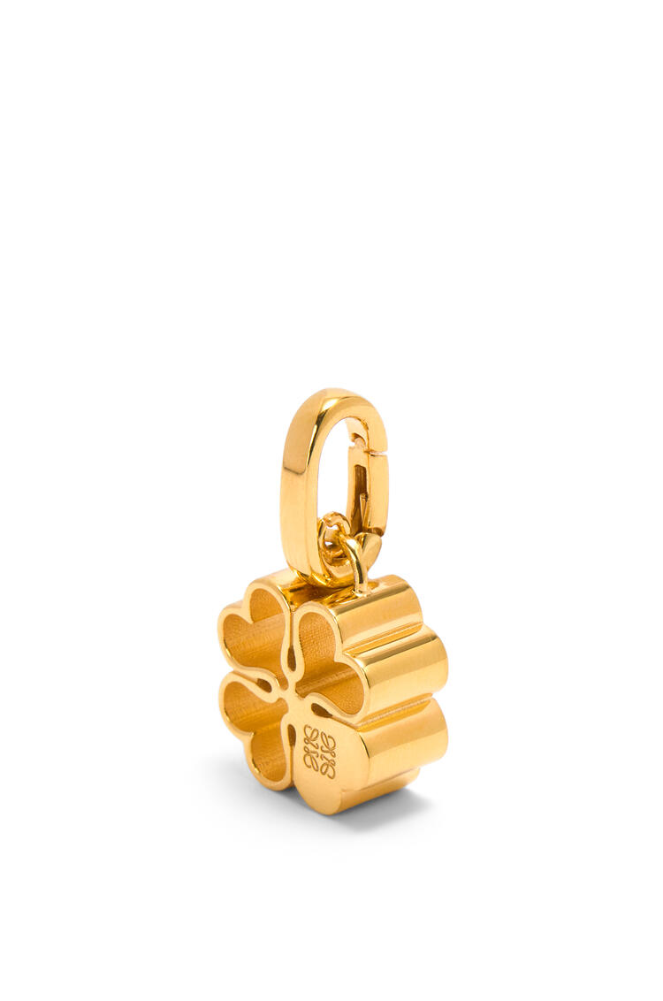 LOEWE Clover charm in sterling silver Gold pdp_rd
