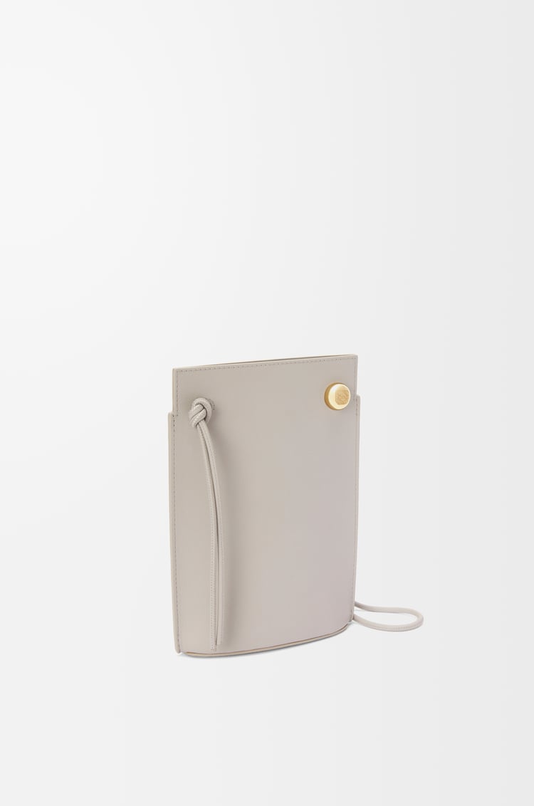 LOEWE Bolso Pebble Dice en piel de ternera Gris Valva