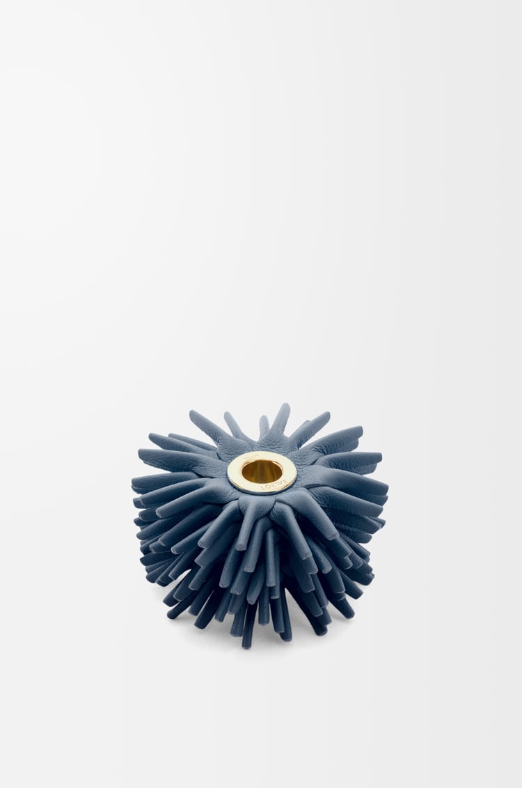 LOEWE 小牛皮小型花朵掛飾 海洋藍