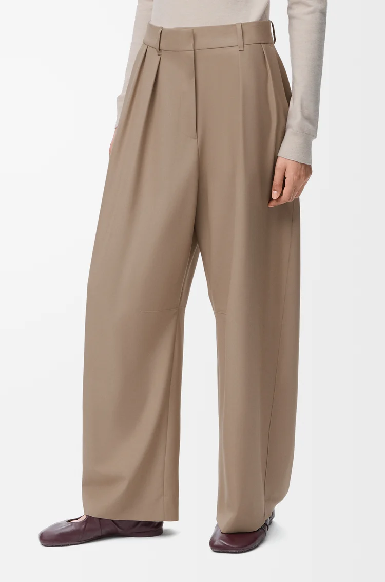 LOEWE Pantalón barrel en lana Arena