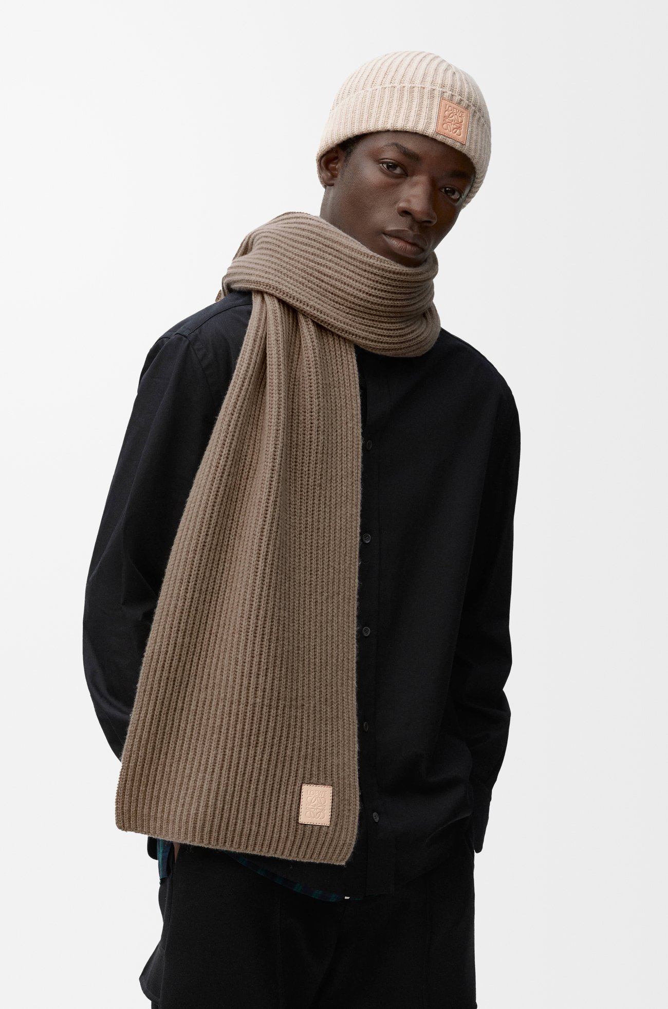 LOEWE Scarf in cashmere Beige