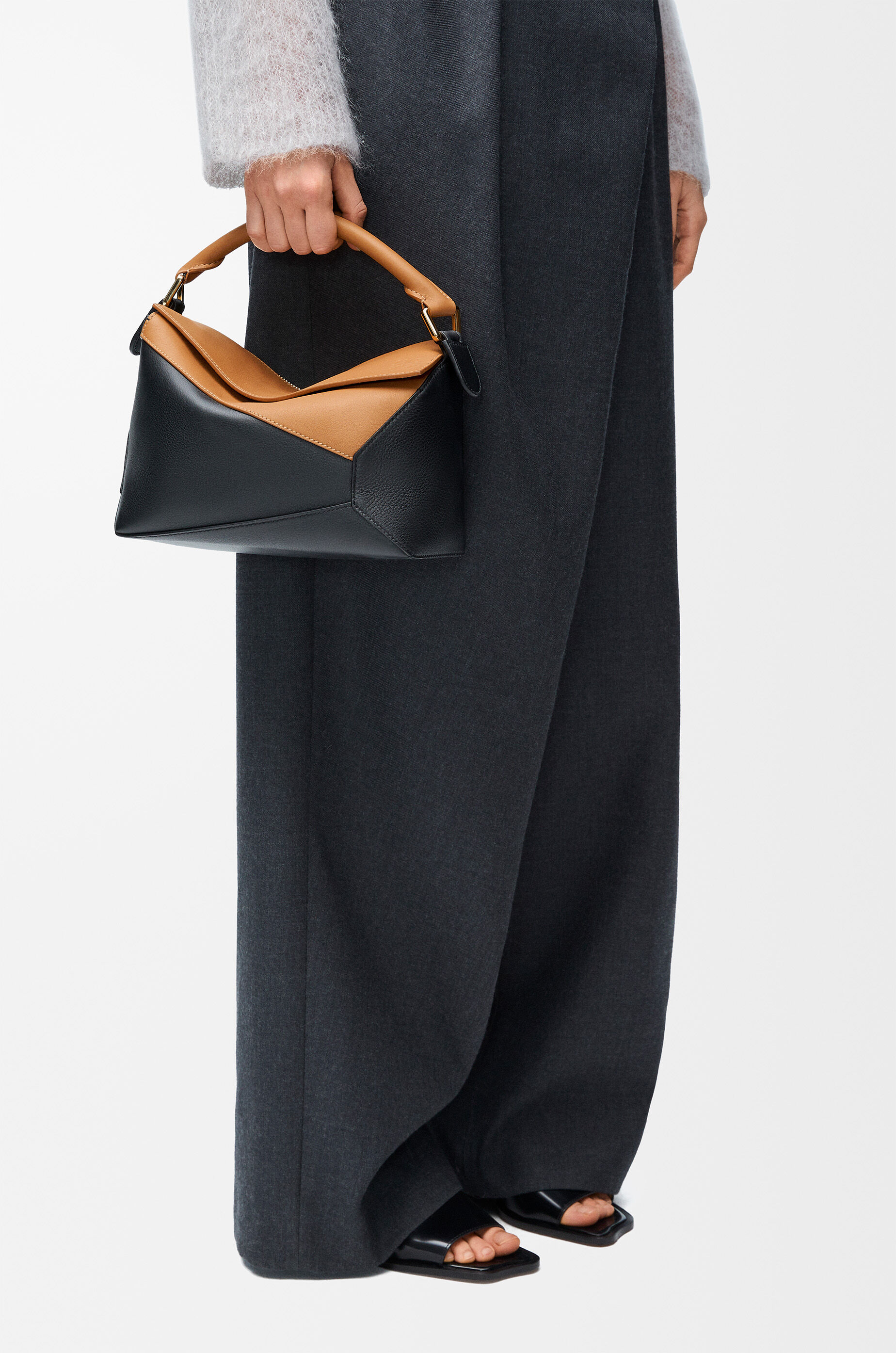 パズルバッグ スモール(クラシックカーフ) ベージュ - LOEWE パズルバッグ スモール(クラシックカーフ) ベージュ - LOEWE