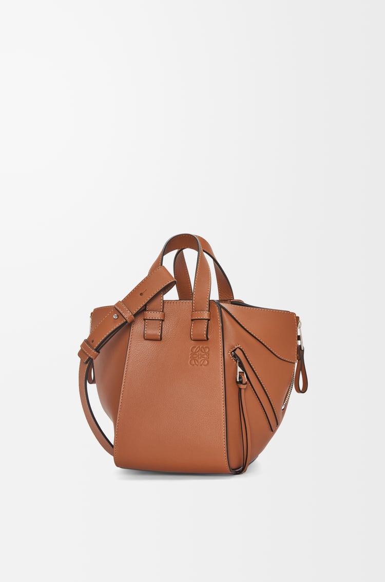 LOEWE Compact Hammock bag in classic calfskin Tan