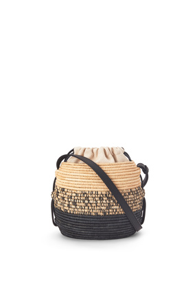 LOEWE 酒椰纤维和牛皮革蜂巢 Basket 手袋 原色/黑色 plp_rd