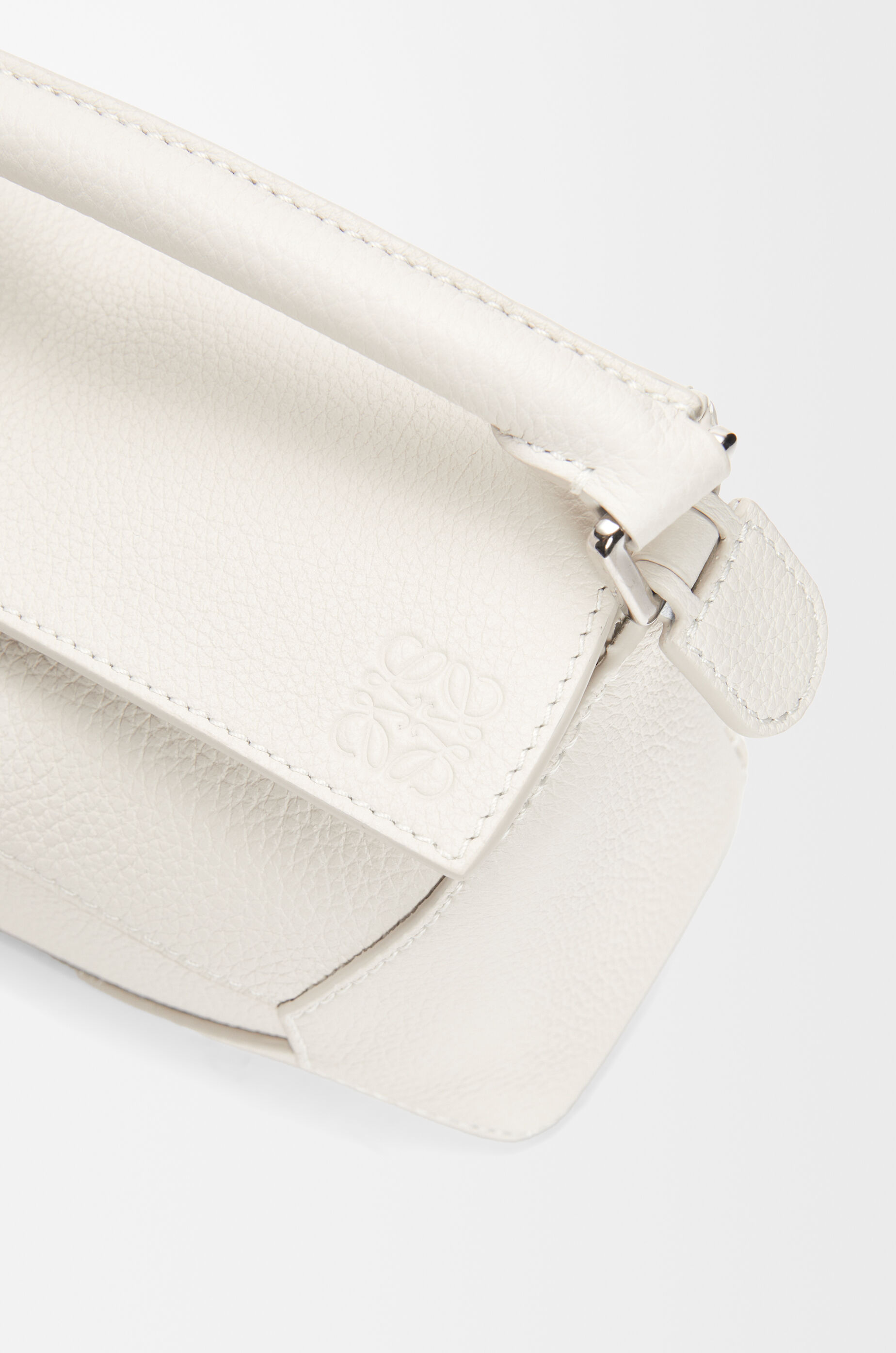 パズルエッジ バッグ ミニ（ソフトグレインカーフ） ホワイト