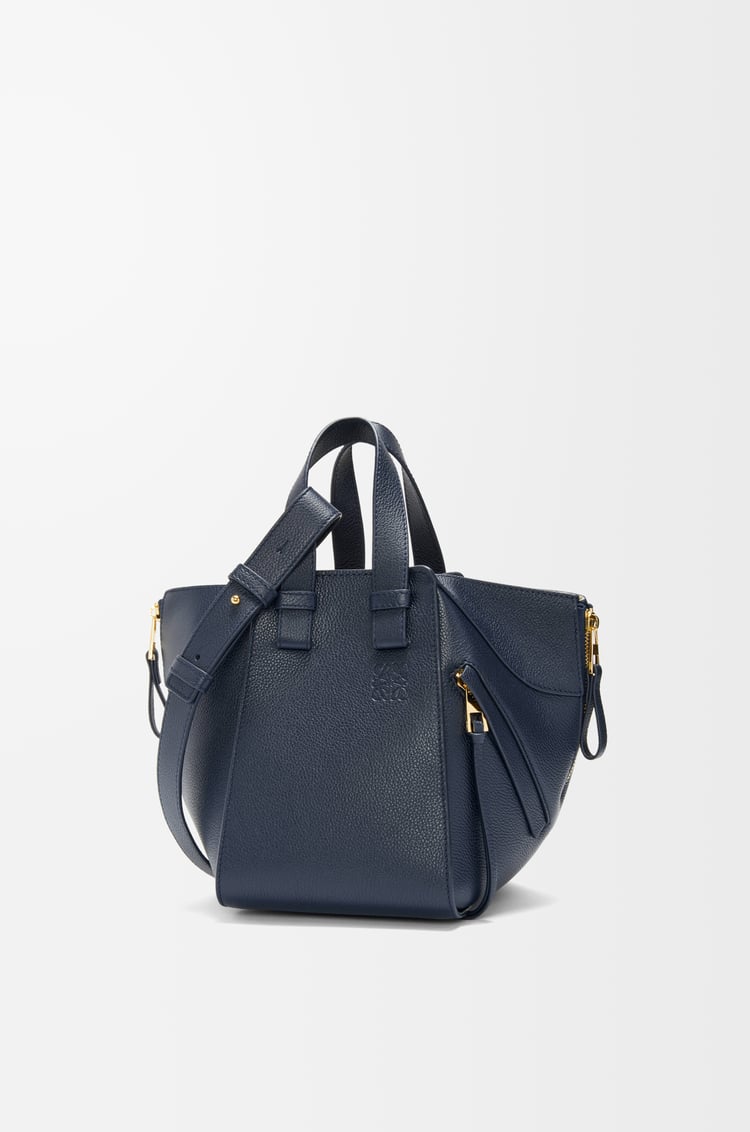 LOEWE Bolso Hammock Compact en piel de ternera Azul Marino
