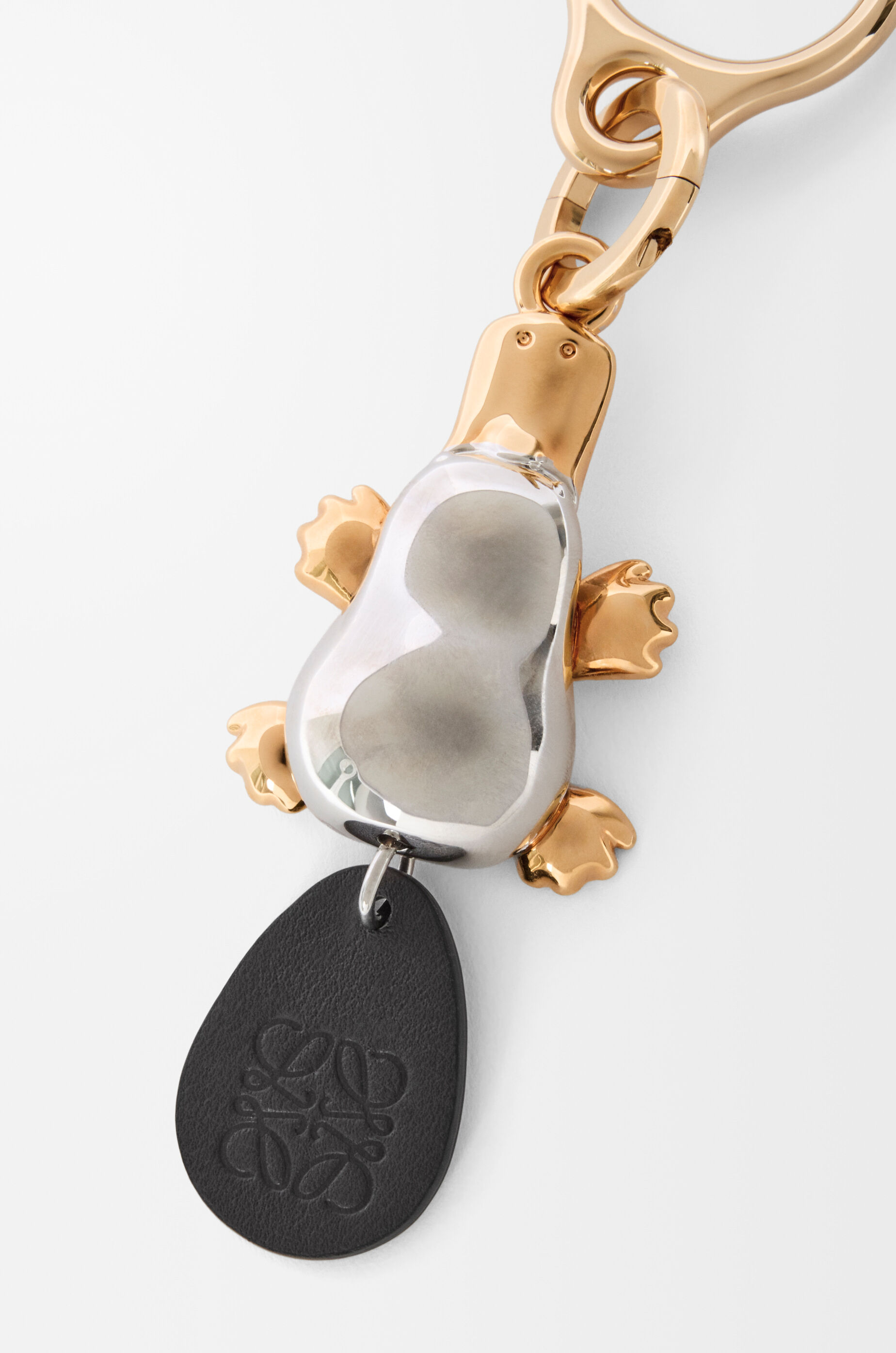 LOEWE メタルキーホルダー ゴールドシルバー Platypus keyring Silver - LOEWE