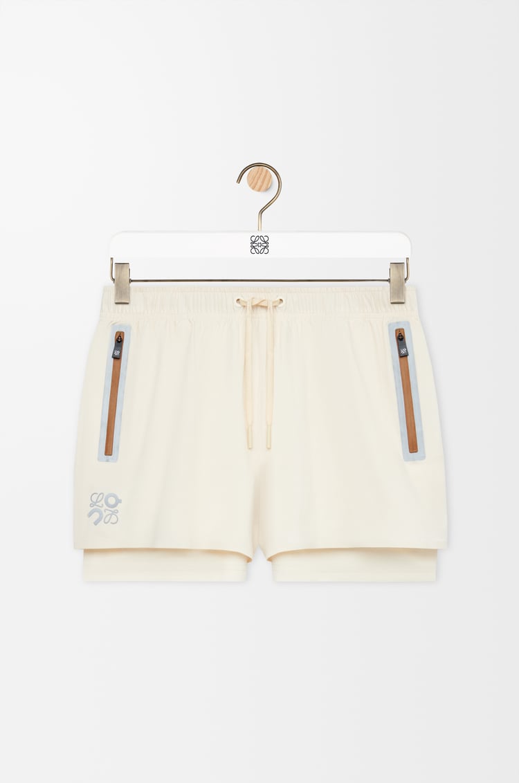 LOEWE 科技材質高性能短褲 象牙白