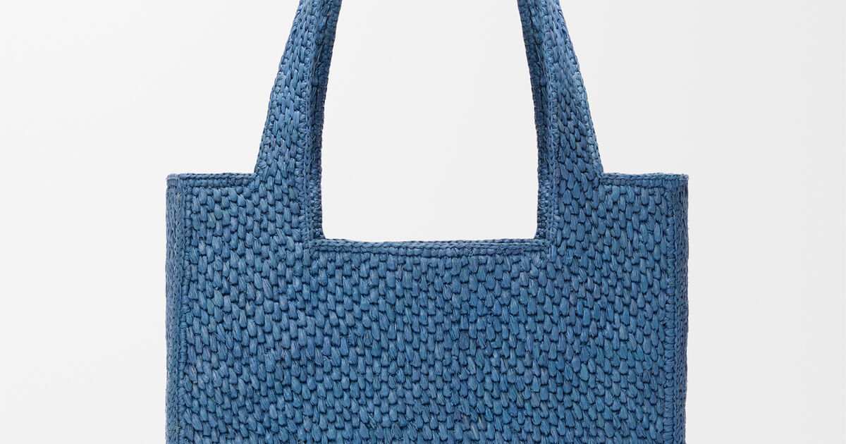 LOEWE presents the Summer Selection - LOEWE - ロエベ 日本 公式サイト