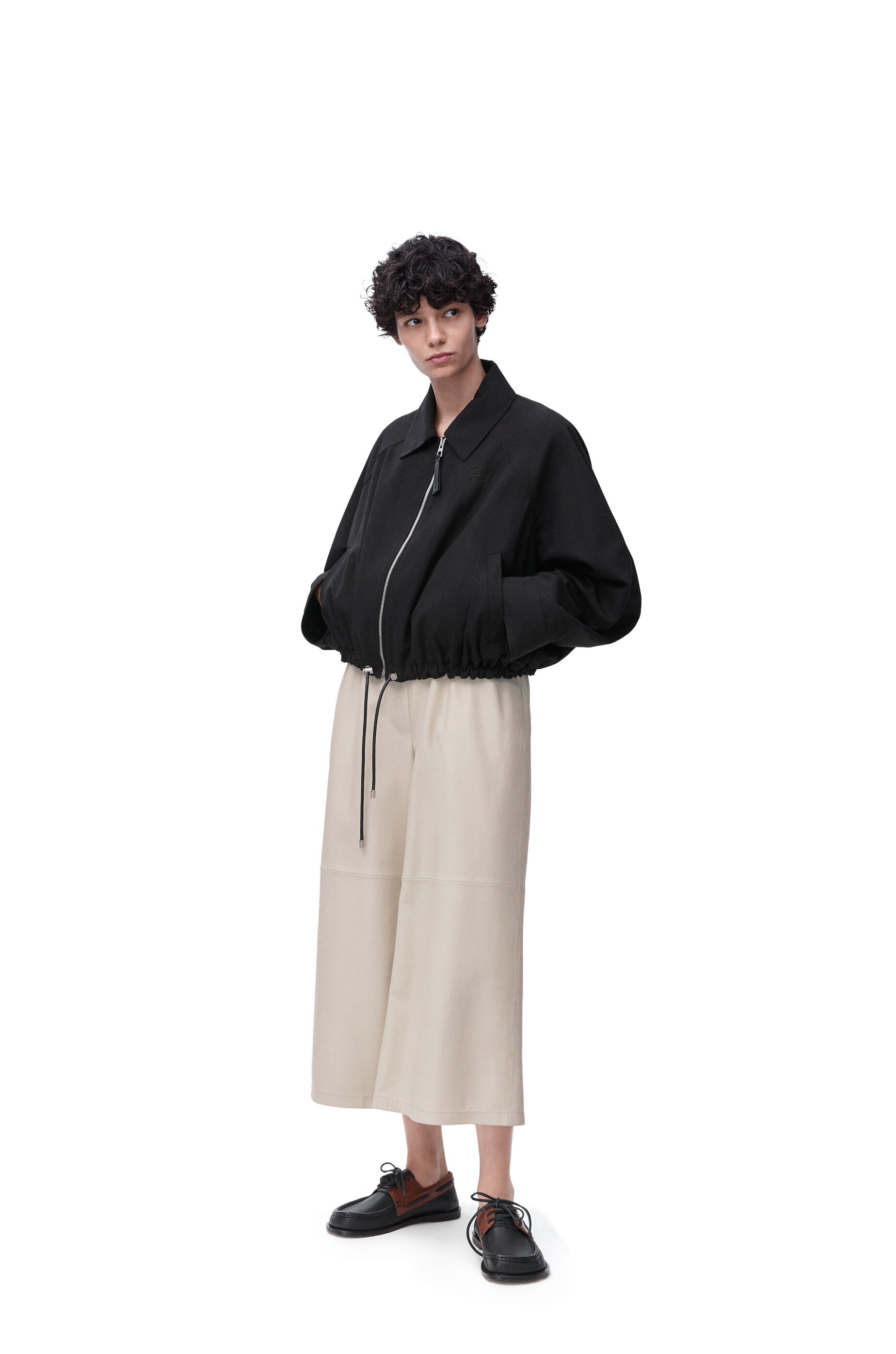 Light cropped trousers hot sale