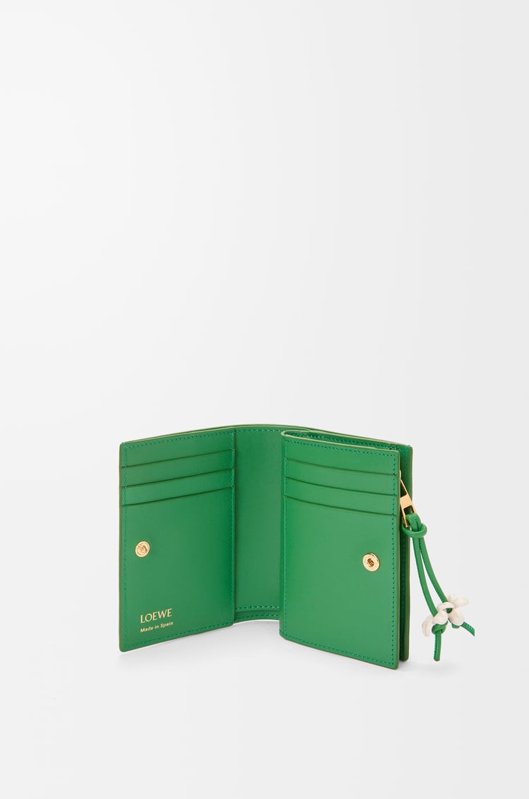 LOEWE コンパクト ウォレット（シャイニーナパカーフ） トロピカルグリーン/ホワイト