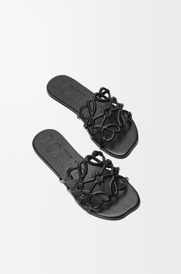LOEWE 柔軟小牛皮 Petal Anagram 涼鞋 黑色