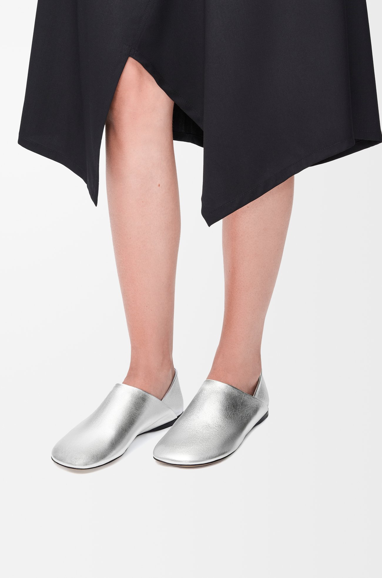 LOEWE Toy slipper in laminated lambskin Silver plp_rd