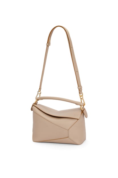 LOEWE Small Puzzle bag in soft grained calfskin 沙色 plp_rd
