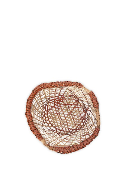 LOEWE Amazonian fruit storage basket in bamboo and leather 自然色/棕褐色 plp_rd
