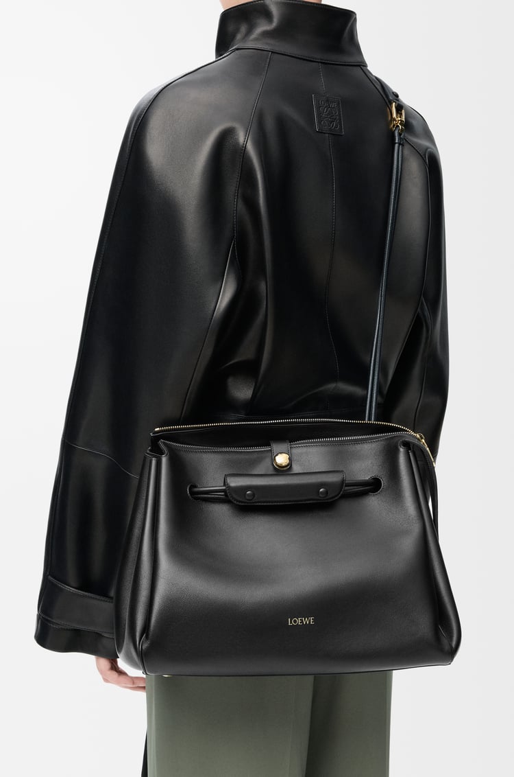 LOEWE 大号柔软牛皮革 Madrid 手袋 黑色