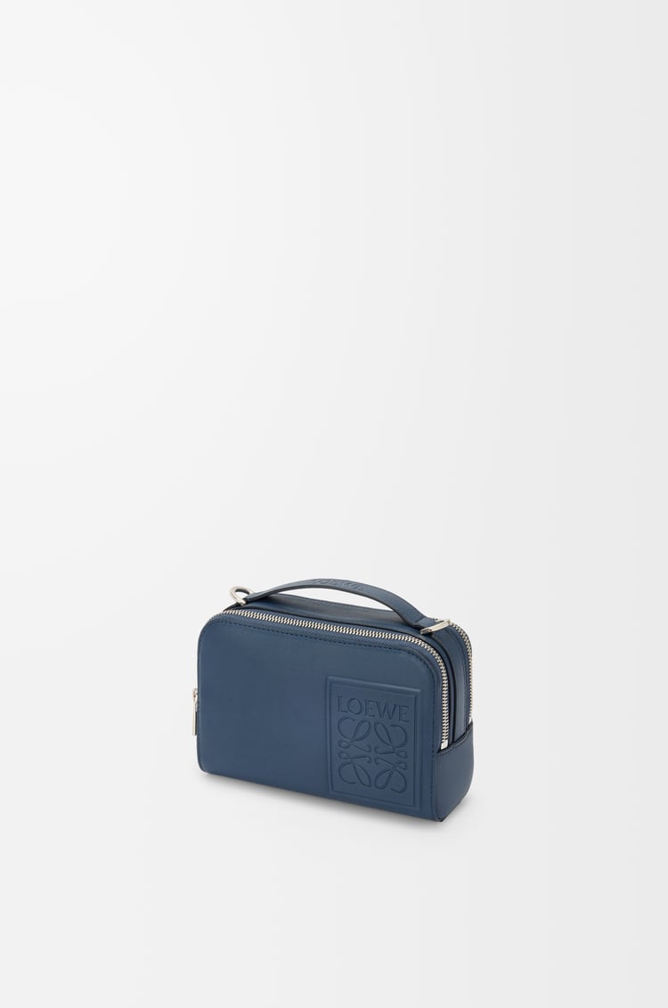LOEWE 緞面小牛皮迷你斜背相機包 靛藍色
