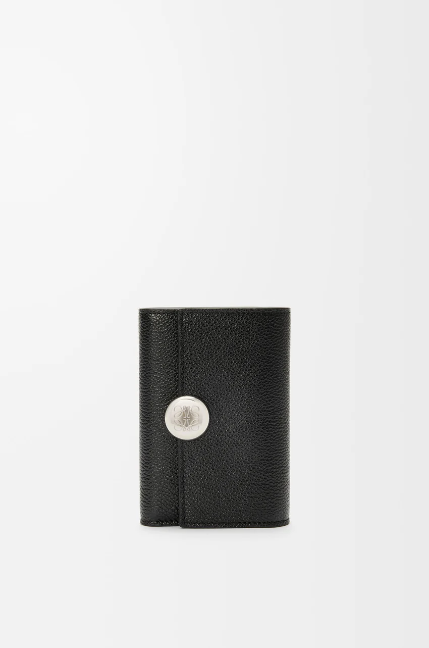 Pebble small vertical wallet in pebble grained calfskin
