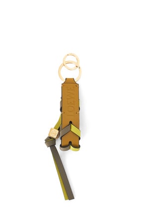LOEWE Braided strap keyring in calfskin and brass Ochre/Laurel Green plp_rd