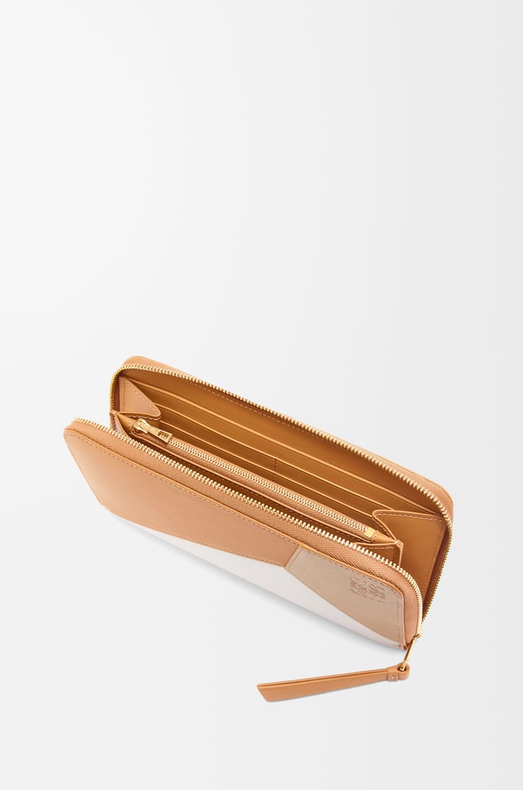 LOEWE 经典牛皮革 Puzzle 环绕式拉链钱包 奶黄色/灰米色/金色