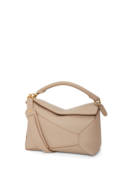LOEWE Puzzle bag in soft grained calfskin 沙色 plp_rd
