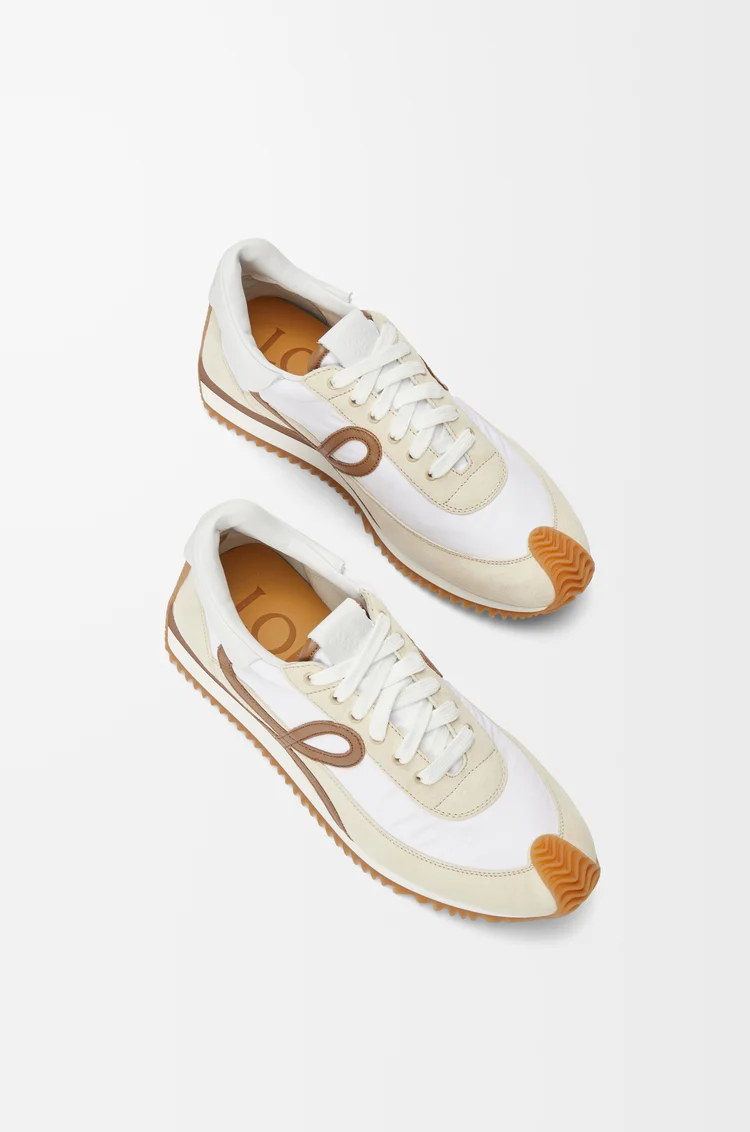 LOEWE フローランナー 2.0（ナイロン&スエード） チョコレート/オルモストオプティック