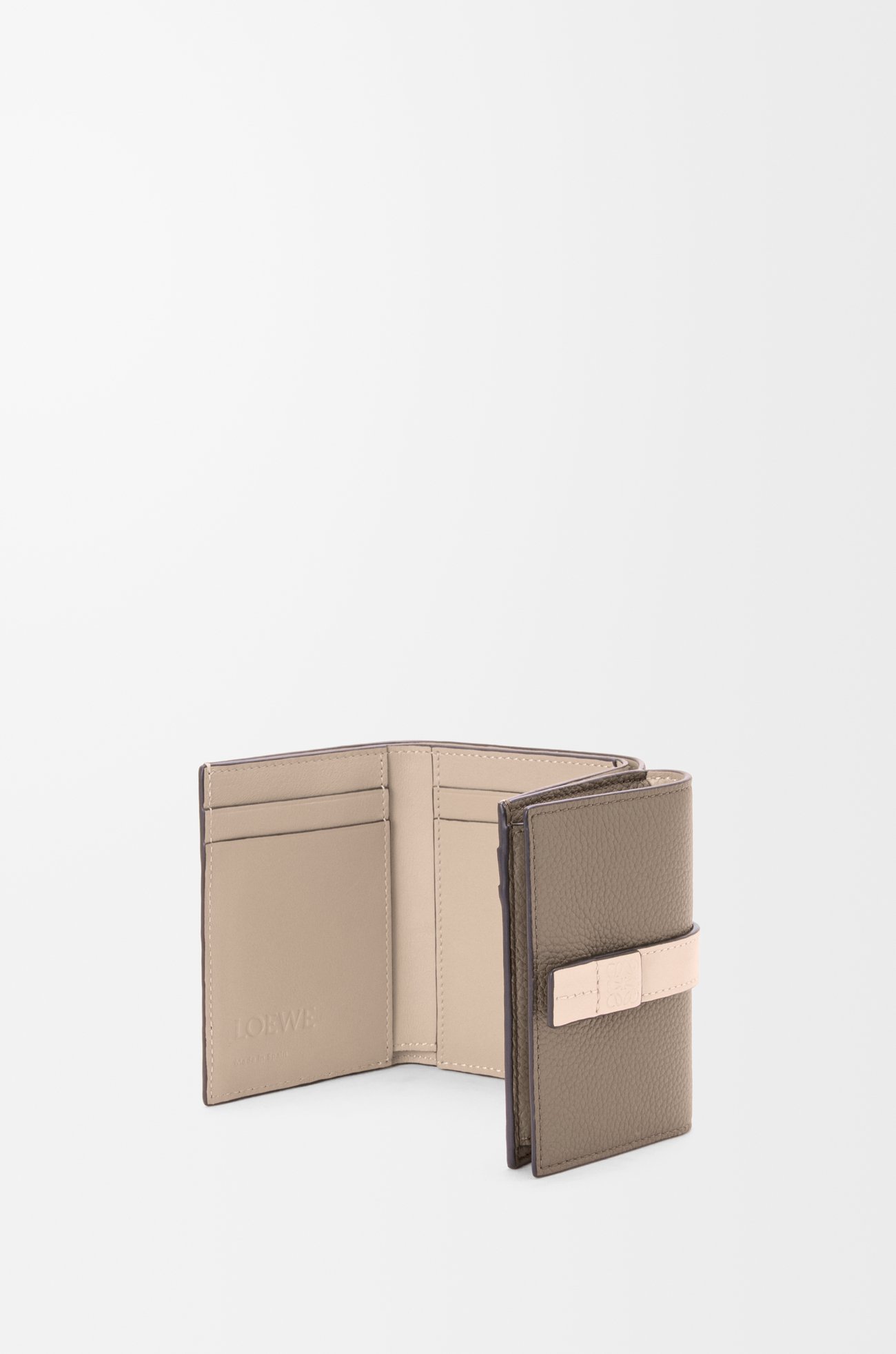 LOEWE Trifold wallet in soft grained calfskin Taupe/Talc