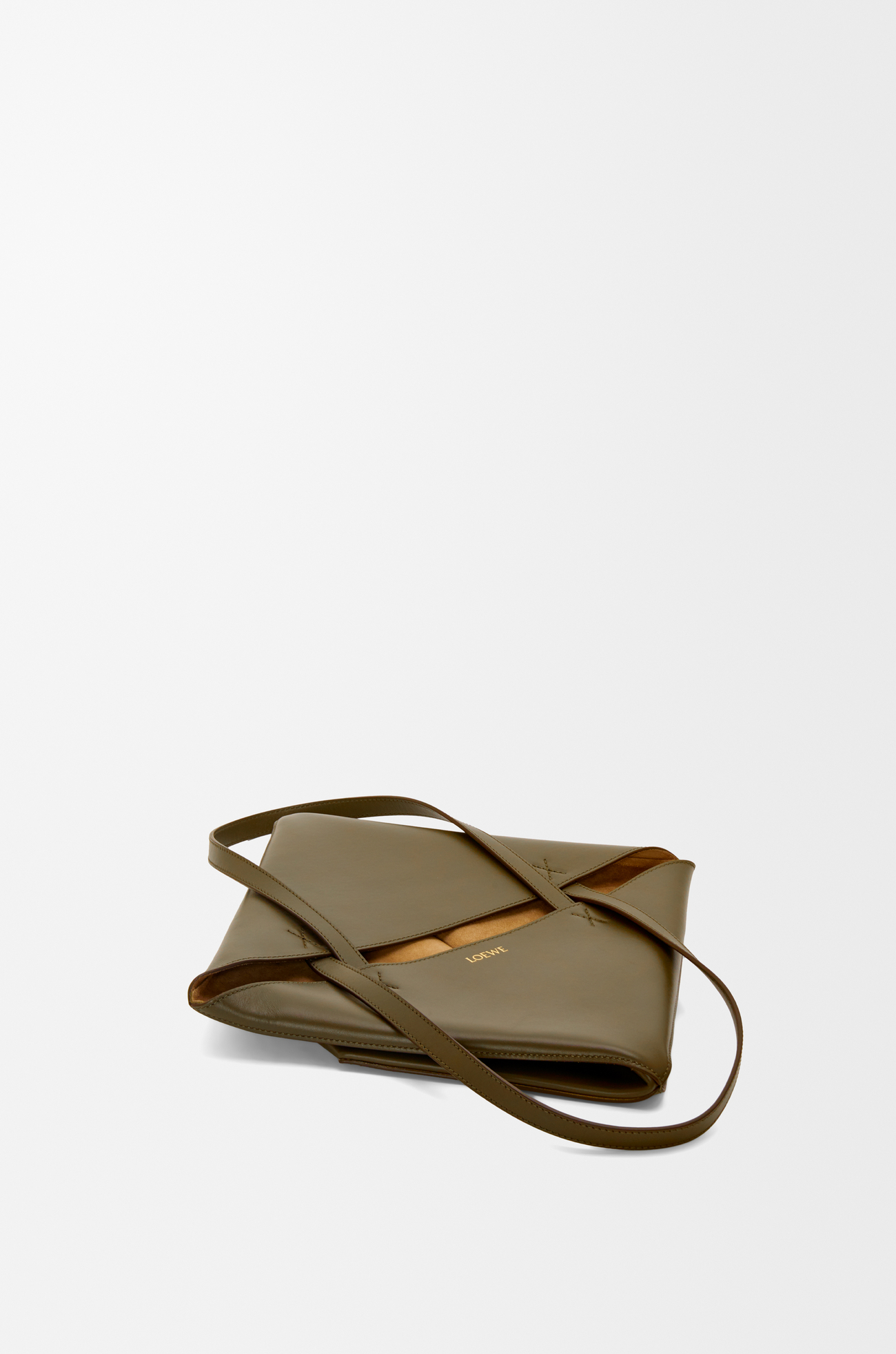 LOEWE Bolso Puzzle Fold tote mediano en piel de ternera Verde Caqui Oscuro plp_rd